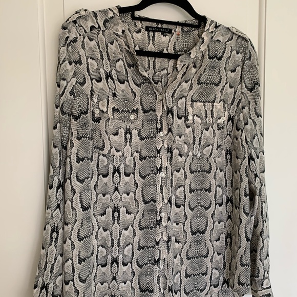 Snakeskin print blouse - Picture 2 of 8
